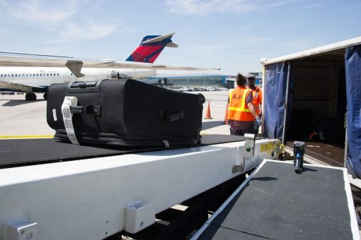 デルタ航空が今年の夏よりRFIDタグを預け荷物へ導入!これでロストバゲージとはおさらば?!