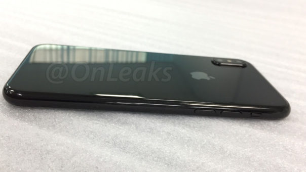 次期iPhone 8と思われるデバイスのリーク写真が公開に!前面パネルはボタンが一切ない液晶ディスプレイ