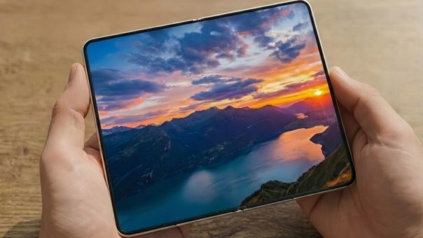 iPhone Fold対抗馬登場!サムスンが7.6インチ「Wide Fold」100万台生産へ―2026年秋の折りたたみスマホ戦争