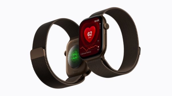 Apple Watch Series 12を発表 新センサーと「readiness」を搭載 背面センサーとHeart Rateアプリを表示したApple Watch Series 12